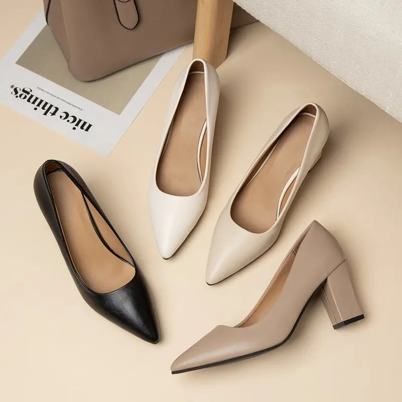 Sapatos de Salto Alto de Couro Envernizado - Elegância e Moda para Mulheres, Perfeitos para o Trabalho!